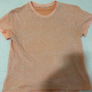 Lululemon short sleeve tee
